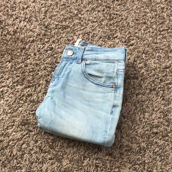 Forever 21 Light Blue Jeans - Picture 4 of 11